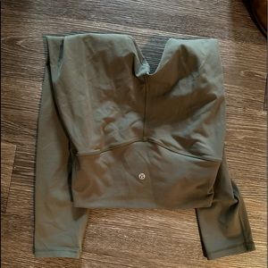 Lulu leggings size 8